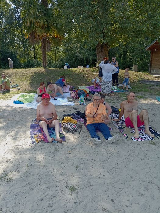 Moments précieux au lac de Baudreix : rires, soleil et sérénité