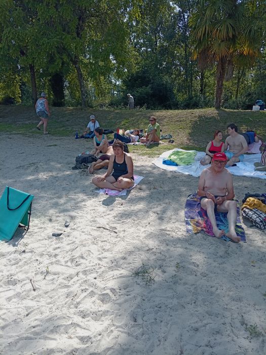 Moments précieux au lac de Baudreix : rires, soleil et sérénité